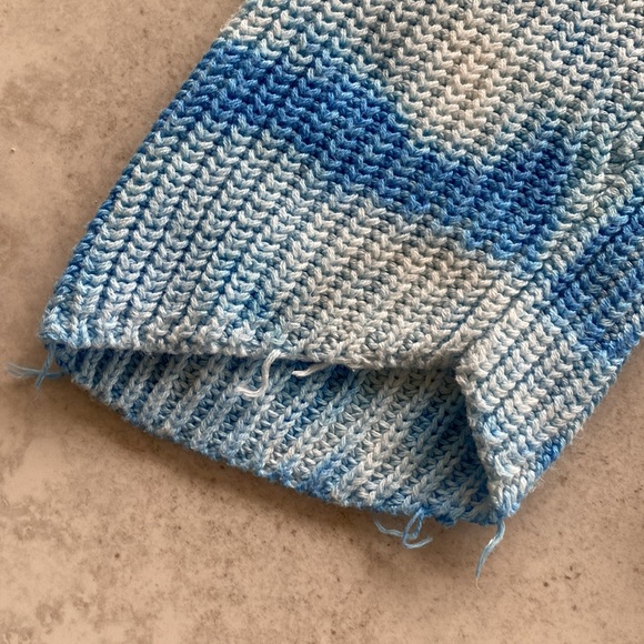 Generation Love sweater - Picture 9 of 10